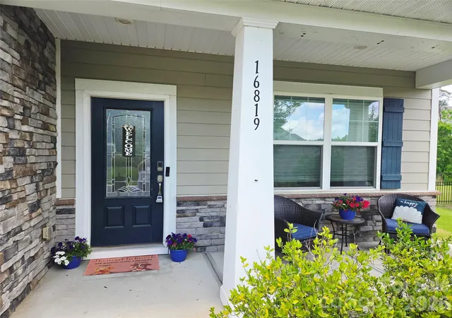 3rd image of 16819 Cozy Cove Rd, Charlotte, NC 28278 | MLS# 4347170