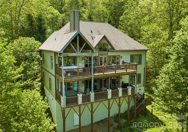 Homes for sale in Sugar Mountain, NC | 1226 Grouse Moor Dr, Sugar Mountain, NC 28604 | MLS# 4347212