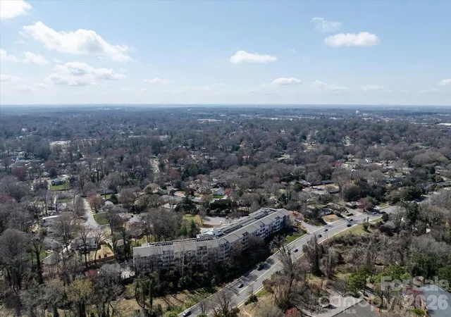1st image of 1000 E Woodlawn Rd, Charlotte, NC 28209