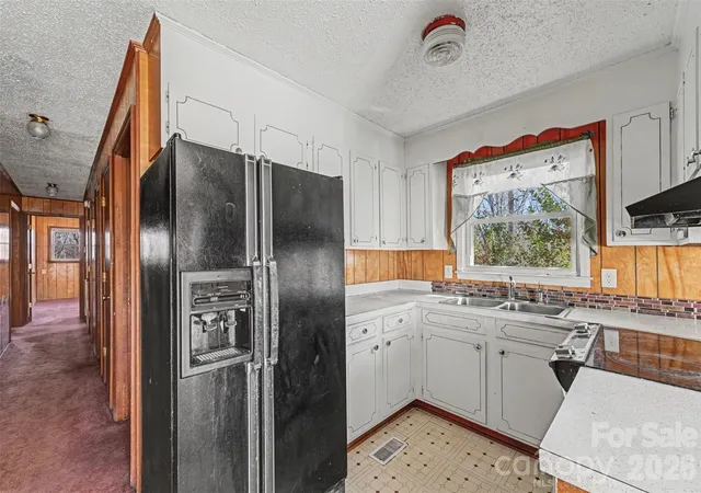 Photo 3 of Single family home for sale at 4650 Windy Rd, Concord, NC 28027 | MLS# 4347275 | Listing updated on 2026-09-30