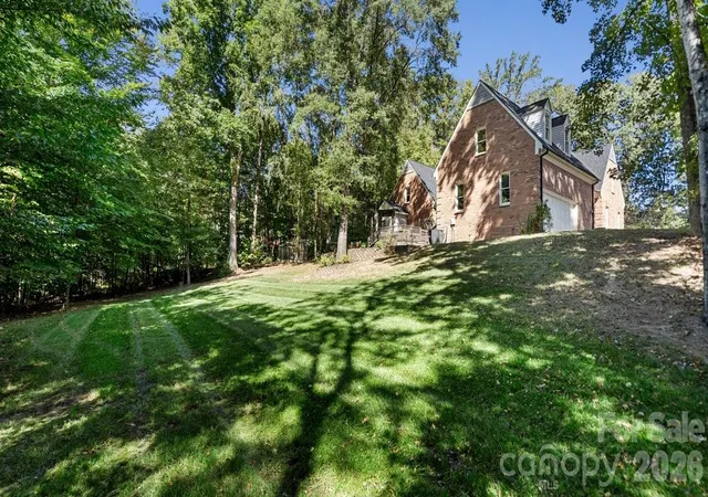 Photo 3 of Single family home for sale at 25 Blenheim Ct NE, Concord, NC 28025 | MLS# 4347526 | Listing updated on 2026-09-30