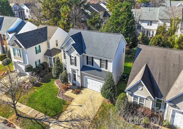 3rd image of 5815 Waverly Lynn Ln, Charlotte, NC 28269 | MLS# 4347529