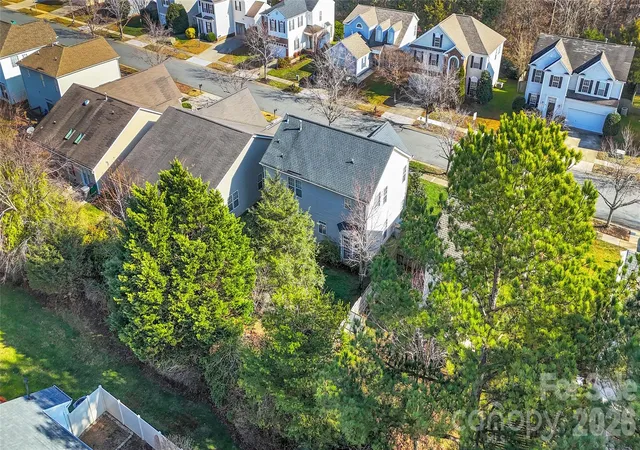 5th image of 5815 Waverly Lynn Ln, Charlotte, NC 28269 | MLS# 4347529