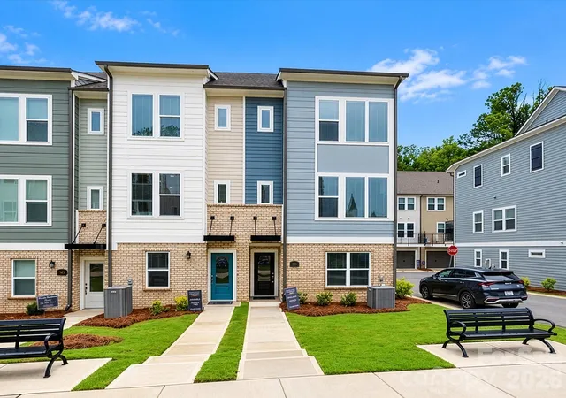 Photo 1 of Townhouse for sale at 1535 Lithium Ln, Charlotte, NC 28211 | MLS# 4347560 | Listing updated on 2026-10-04