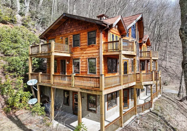 Homes for sale in Maggie Valley, NC | 173 Heavenview Pt, Maggie Valley, NC 28751 | MLS# 4347657