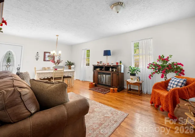 Photo 3 of Single family home for sale at 625 Milton Ave SW, Valdese, NC 28690 | MLS# 4347687 | Listing updated on 2026-10-08