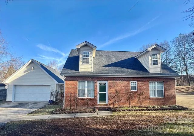 Homes for sale in Concord, NC | 4463 Legend St, Concord, NC 29027 | MLS# 4347692