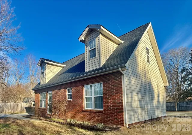Homes for sale in Concord, NC | 4463 Legend St, Concord, NC 29027 | MLS# 4347692