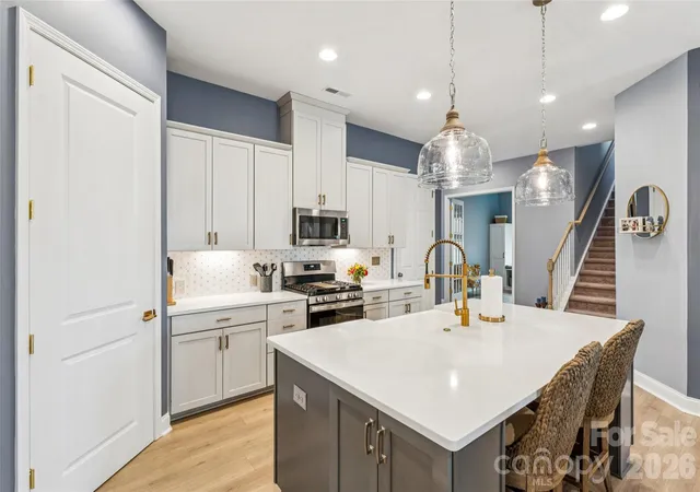 Photo 3 of Single family home for sale at 17134 Sand Bank Rd, Charlotte, NC 28278 | MLS# 4347753 | Listing updated on 2026-09-20