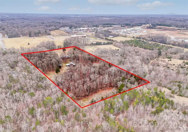 Photo 2 of Land for sale at 9201 Mccorkle Ln, Charlotte, NC 28215 | MLS# 4348873 | Listing updated on 2026-06-11