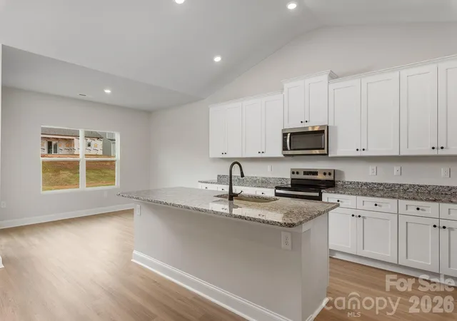Photo 3 of Single family home for sale at 6738 Fairford Dr, Charlotte, NC 28215 | MLS# 4349019 | Listing updated on 2026-09-29