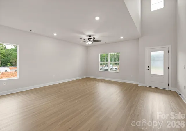 3rd image of 6734 Fairford Dr, Charlotte, NC 28215 | MLS# 4349040