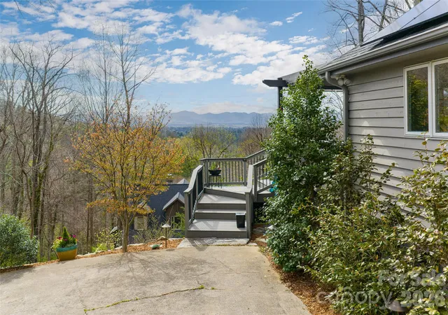 5th image of 168 Skyview Cir, Asheville, NC 28804 | MLS# 4349077