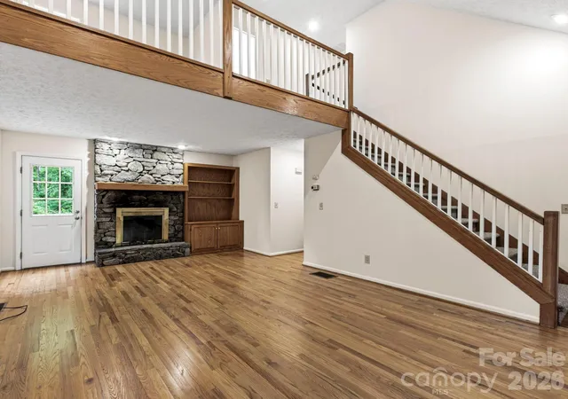 Photo 3 of Single family home for sale at 44 Leisure Mountain Rd, Asheville, NC 28804 | MLS# 4349141 | Listing updated on 2026-10-02