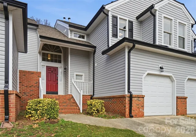 2nd image of 8729 Fox Chase Ln, Charlotte, NC 28269 | MLS# 4349672