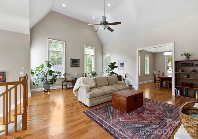 2nd image of 405 Mistletoe Trl, Hendersonville, NC 28791 | MLS# 4349682