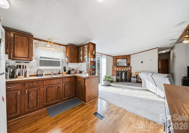 Photo 2 of Single family home for sale at 107 10th Street Ne, Hildebran, NC 28637 | MLS# 4349714 | Listing updated on 2026-09-25