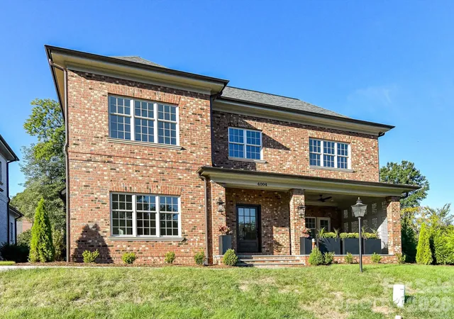 Photo 1 of Single family home for sale at 4004 Nettie Ct, Charlotte, NC 28211 | MLS# 4349733 | Listing updated on 2026-10-04