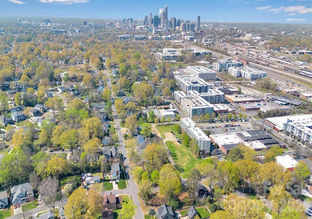 3rd image of 721 E 28Th St, Charlotte, NC 28205 | MLS# 4349786