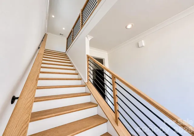 Photo 3 of Single family home for sale at 721 E 28th Street, Charlotte, NC 28205 | MLS# 4349786 | Listing updated on 2026-09-21