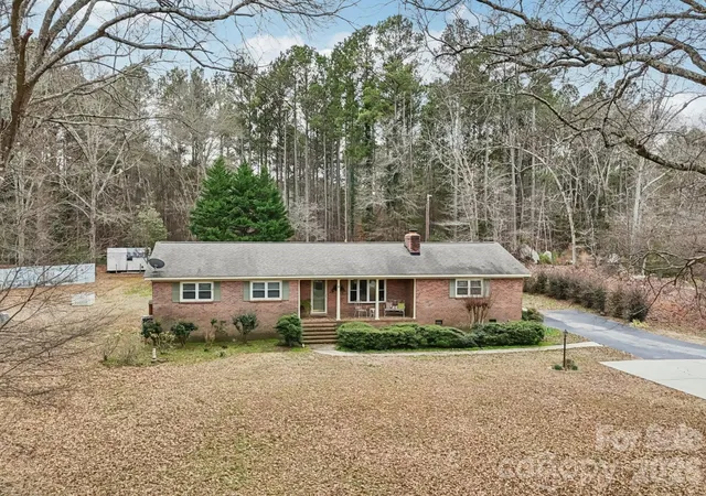 Homes for sale in Richburg, SC | 3624 Gaston Farm Rd, Richburg, SC 29729 | MLS# 4349843