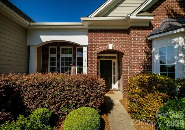 Homes for sale in Charlotte, NC | 8720 Artesa Mill Ln, Charlotte, NC 28214 | MLS# 4349884
