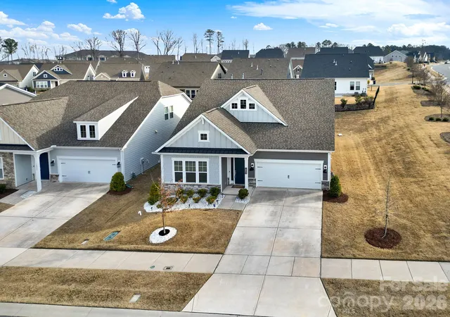 Homes for sale in Charlotte, NC | 18033 Grey Mossrun Dr, Charlotte, NC 28278 | MLS# 4350029
