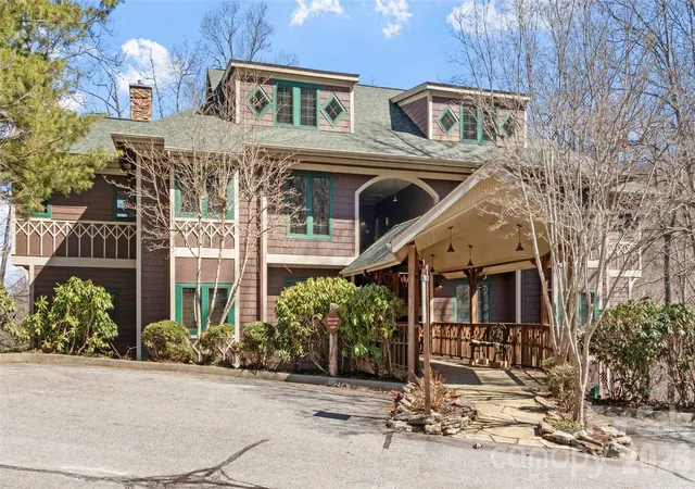 Homes for sale in Burnsville, NC | 61 Creekside Wy #G-101, Burnsville, NC 28714 | MLS# 4350078