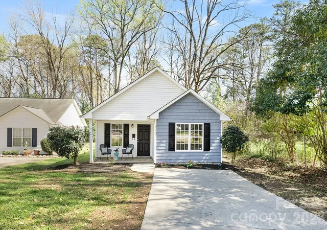 1st image of 913 Tennyson Dr, Charlotte, NC 28208 | MLS# 4350149