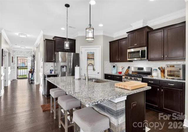 Photo 3 of Single family home for sale at 129 Rosebay Dr, Mooresville, NC 28117 | MLS# 4350849 | Listing updated on 2026-09-16