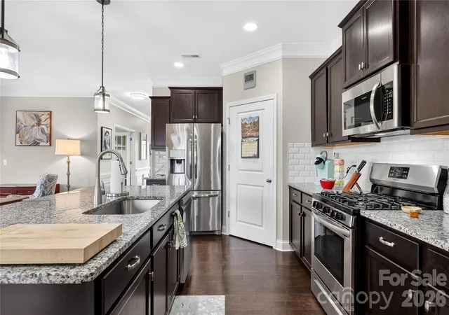 Photo 3 of Single family home for sale at 129 Rosebay Dr, Mooresville, NC 28117 | MLS# 4350849 | Listing updated on 2026-09-16