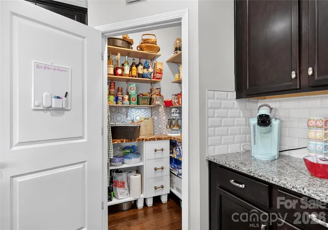 Photo 4 of Single family home for sale at 129 Rosebay Dr, Mooresville, NC 28117 | MLS# 4350849 | Listing updated on 2026-09-16