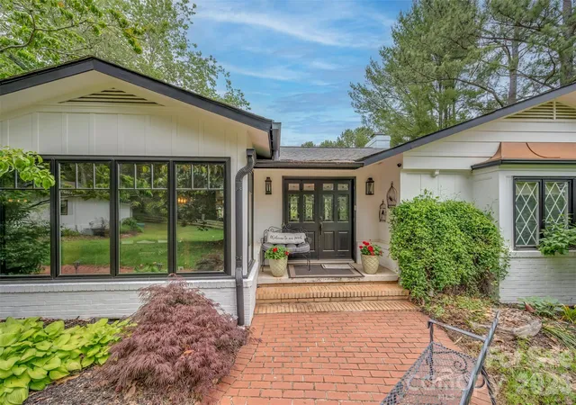 5th image of 64 Persimmon Hl Dr, Columbus, NC 28722 | MLS# 4350872