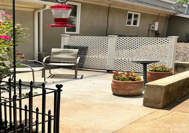 2nd image of 401 Holman Dr, Shelby, NC 28150