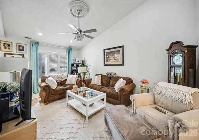 5th image of 401 Holman Dr, Shelby, NC 28150