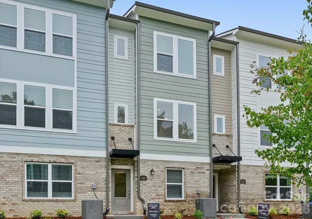 Photo 1 of Townhouse for sale at 1140 Bismuth Ln, Charlotte, NC 28211 | MLS# 4350907 | Listing updated on 2026-10-04
