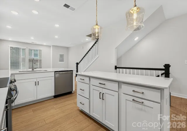 Photo 3 of Townhouse for sale at 1140 Bismuth Ln, Charlotte, NC 28211 | MLS# 4350907 | Listing updated on 2026-10-04