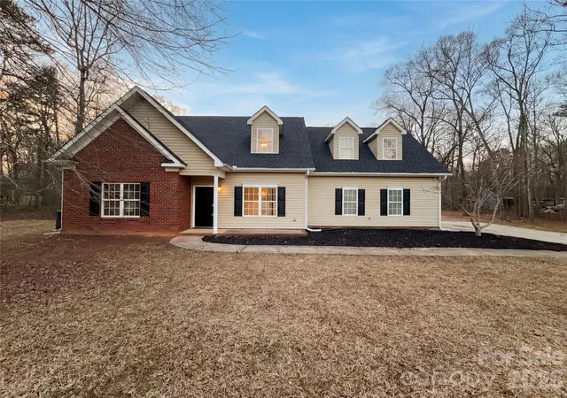 Photo 1 of Single family home for sale at 4408 Waxhaw Indian Trl Rd, Indian Trail, NC 28079 | MLS# 4351094 | Listing updated on 2026-09-22