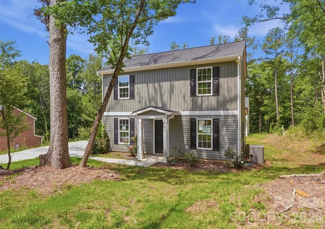 1st image of 418 Kershaw St, Lancaster, SC 29720 | MLS# 4351285