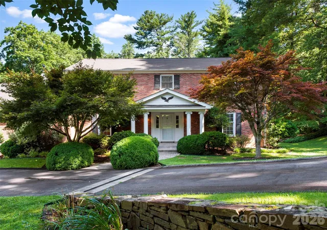 3rd image of 110 Glengary Dr, Flat Rock, NC 28731 | MLS# 4351379