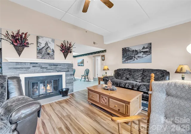 Photo 4 of Condo for sale at 303 Sugar Top Dr #2811, Sugar Mountain, NC 28604 | MLS# 4351419 | Listing updated on 2026-07-08