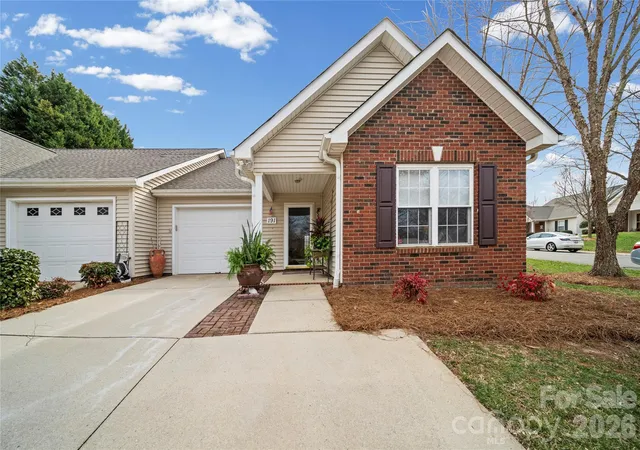 Photo 2 of Single family home for sale at 191 Oak Village Pkwy, Mooresville, NC 28117 | MLS# 4351454 | Listing updated on 2026-09-19
