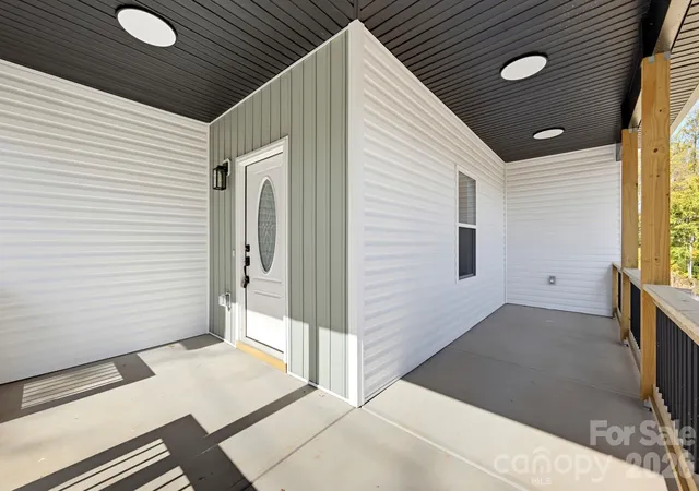 Photo 1 of Single family home for sale at 1520 Wedgedale Ave, Statesville, NC 28677 | MLS# 4351519 | Listing updated on 2026-10-30