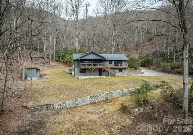 Photo 3 of Single family home for sale at 453 Friendly Acres Dr, Waynesville, NC 28786 | MLS# 4351574 | Listing updated on 2026-09-08