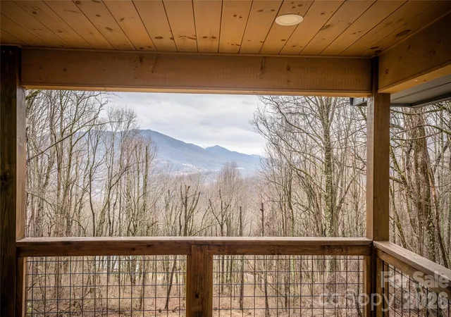 Photo 4 of Single family home for sale at 453 Friendly Acres Dr, Waynesville, NC 28786 | MLS# 4351574 | Listing updated on 2026-10-08