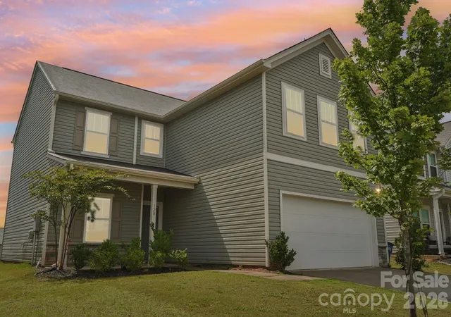 Photo 1 of Single family home for sale at 120 Mooring Dr, Statesville, NC 28677 | MLS# 4351602 | Listing updated on 2026-08-29