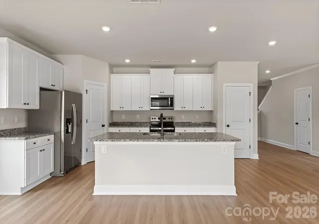 Photo 3 of Single family home for sale at 3350 Yorkshire Dr, Gastonia, NC 28052 | MLS# 4351750 | Listing updated on 2026-10-02