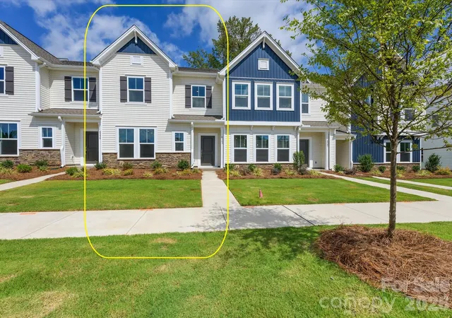 3rd image of 6543 Fire Lily Ln, Charlotte, NC 28216 | MLS# 4351859