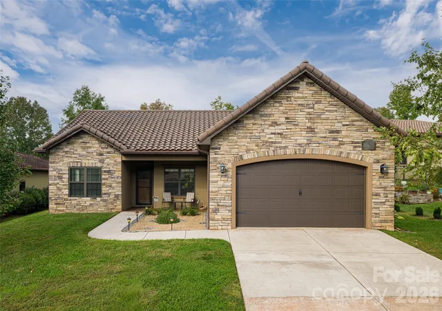 1st image of 5 Pacifico Dr, Asheville, NC 28806 | MLS# 4351918