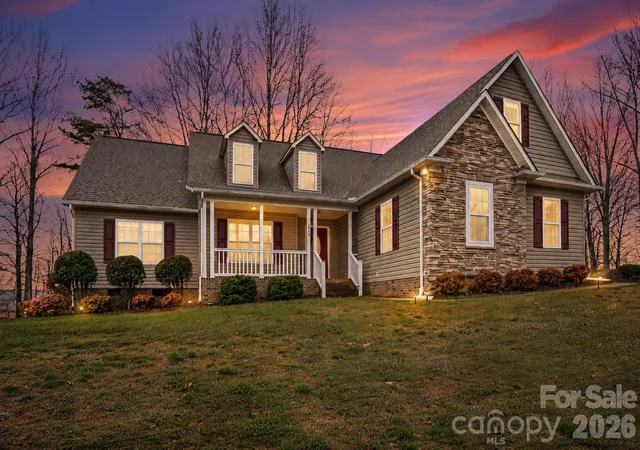 Photo 1 of Single family home for sale at 118 Sundance Cir, Statesville, NC 28625 | MLS# 4351957 | Listing updated on 2026-08-26
